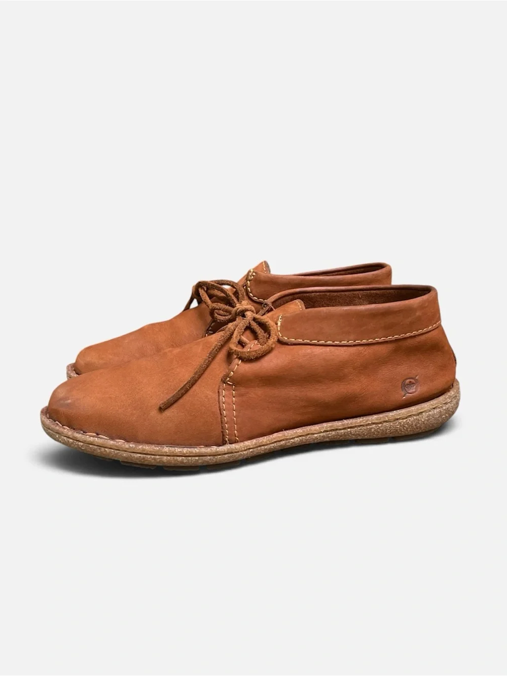 Born Nuala II Lace-up Ankle Boot in Maple Leaf Nubuck Size 8